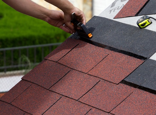 Residential Roofing Series: The Benefits Of Asphalt Shingles